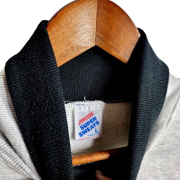 Vintage Made in USA Mock Crewneck Sweatshirt. Perfect Condition! - Picture 4 of 5